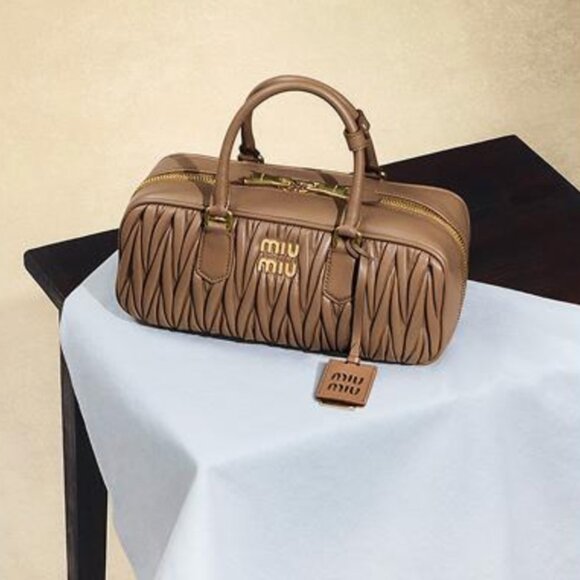 BRAND NEW MIUMIU ICONIC BAG - Picture 3 of 11